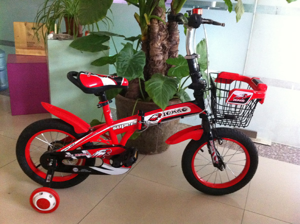 機(jī)器貓騎士自行車(chē)