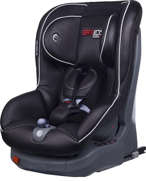 環(huán)球娃娃智慧星安全座椅黑色左側(cè)