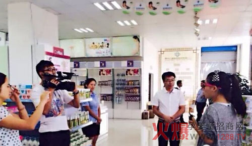 �ƝO���׷۴�@�F�݋���ĸ߶�ٝ�u