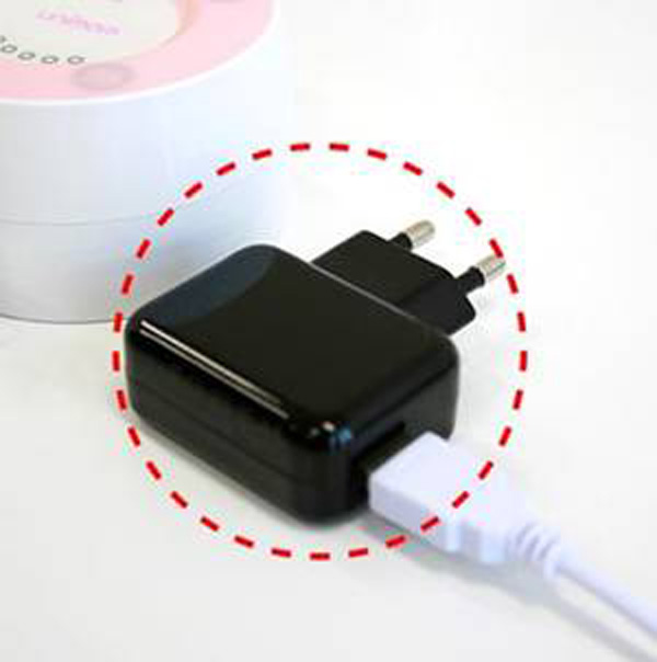 Unimom插座.jpg Unimom插座.jpg