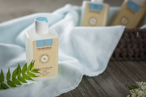 小貝樂嬰幼兒洗發(fā)露.jpg 小貝樂嬰幼兒洗發(fā)露.jpg