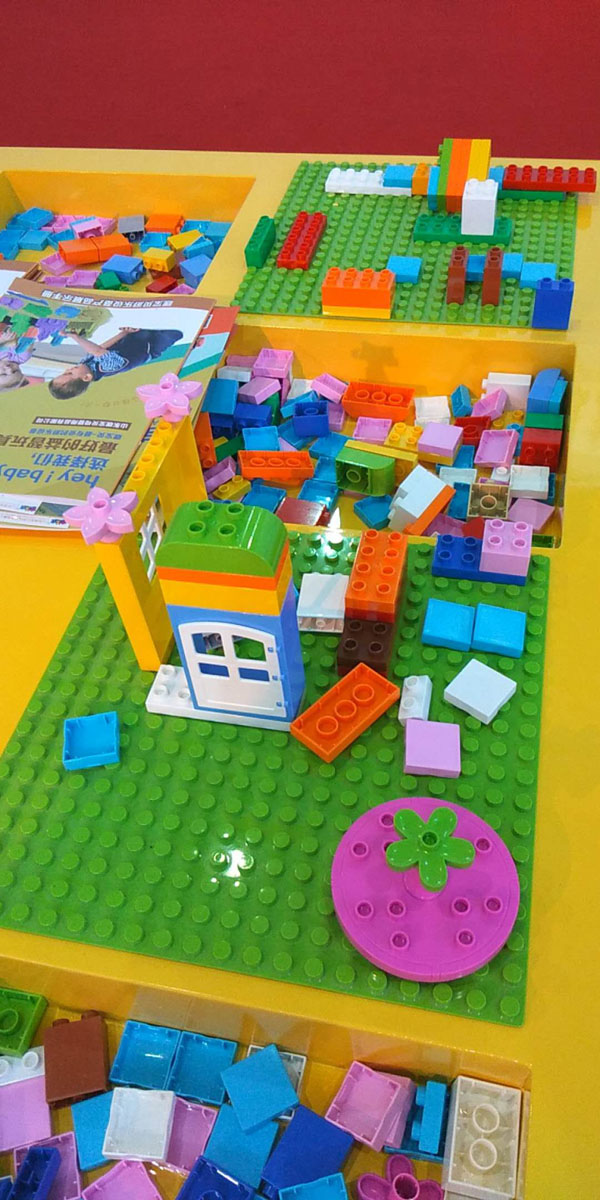 傲寶游樂(lè)設(shè)備1.jpg 傲寶游樂(lè)設(shè)備1.jpg