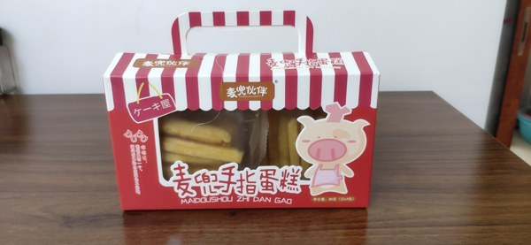 麥兜伙伴手指蛋糕.jpg 麥兜伙伴手指蛋糕.jpg