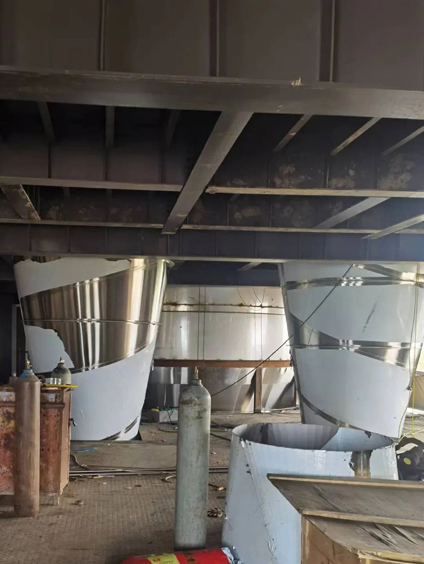 設備安裝.jpg 設備安裝.jpg