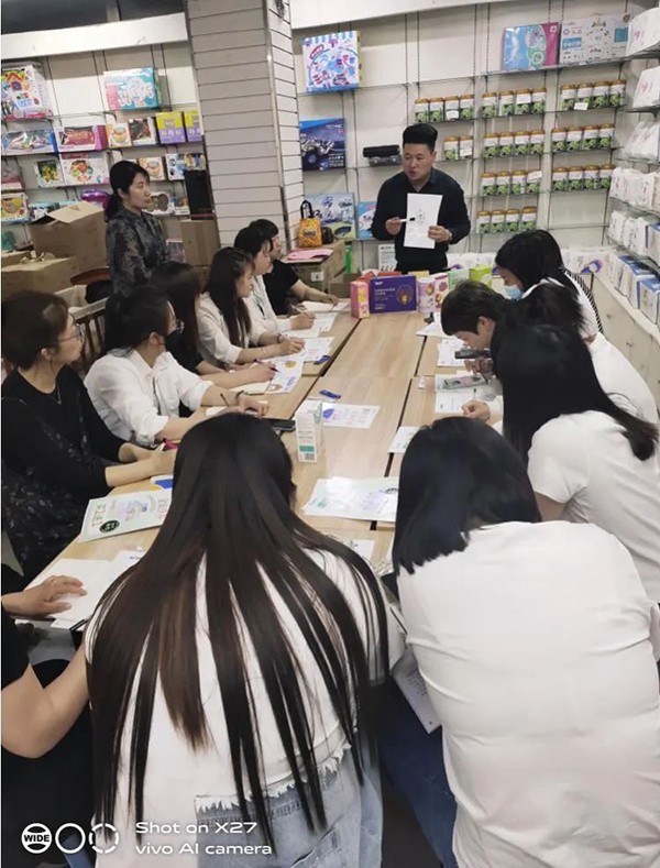 施貝安培訓(xùn)會1.jpg 施貝安培訓(xùn)會1.jpg