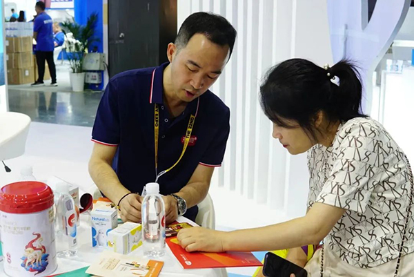 直擊展會現(xiàn)場2.jpg 直擊展會現(xiàn)場2.jpg