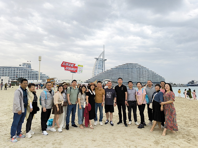 珍紐倍優(yōu)秀經(jīng)銷(xiāo)商迪拜團(tuán)建之旅1.jpg 珍紐倍優(yōu)秀經(jīng)銷(xiāo)商迪拜團(tuán)建之旅1.jpg