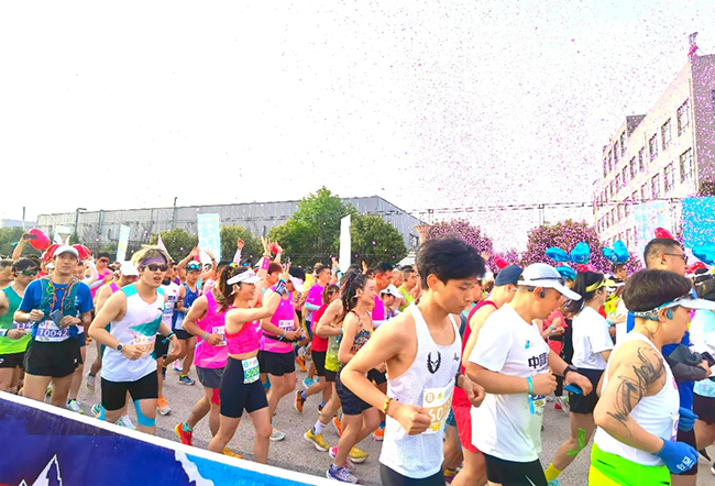 雅泰朵恩酷跑團助力“楊馬”激情開跑 (6).jpg 雅泰朵恩酷跑團助力“楊馬”激情開跑 (6).jpg