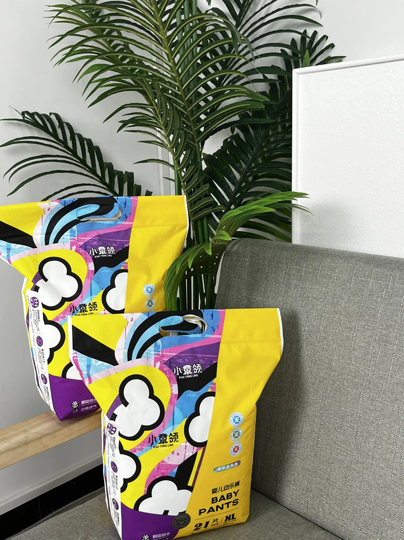 小童領嬰兒動樂褲.jpg 小童領嬰兒動樂褲.jpg