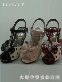 �~��Ůʽ��Ь