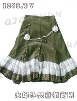 �߲��ƺ�ɫͯȹ