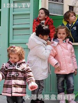 СϬţ��ɫ��q��