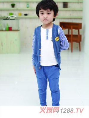 �{(l��n)ɫ�����{(l��n)ɫ���e���b