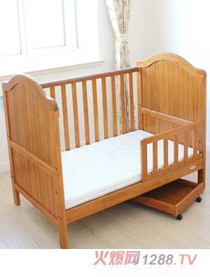 ɭ����ľ��ɫ�냺��