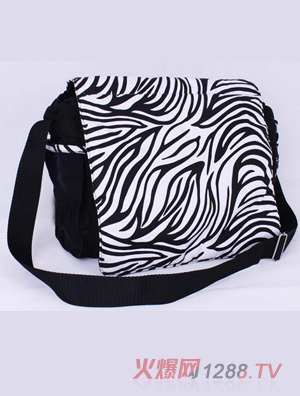 ���ۃ���������ɫ