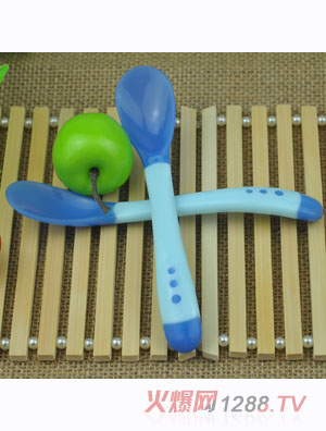 ��ɫ�����{ɫ����