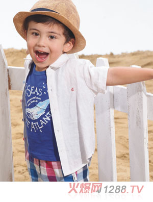 ��˹�װ�ɫTѪ��