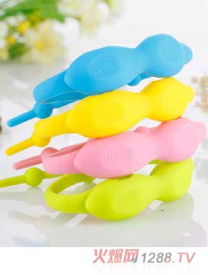 �L(f��ng)�Z���v��ɫ����Ȧ